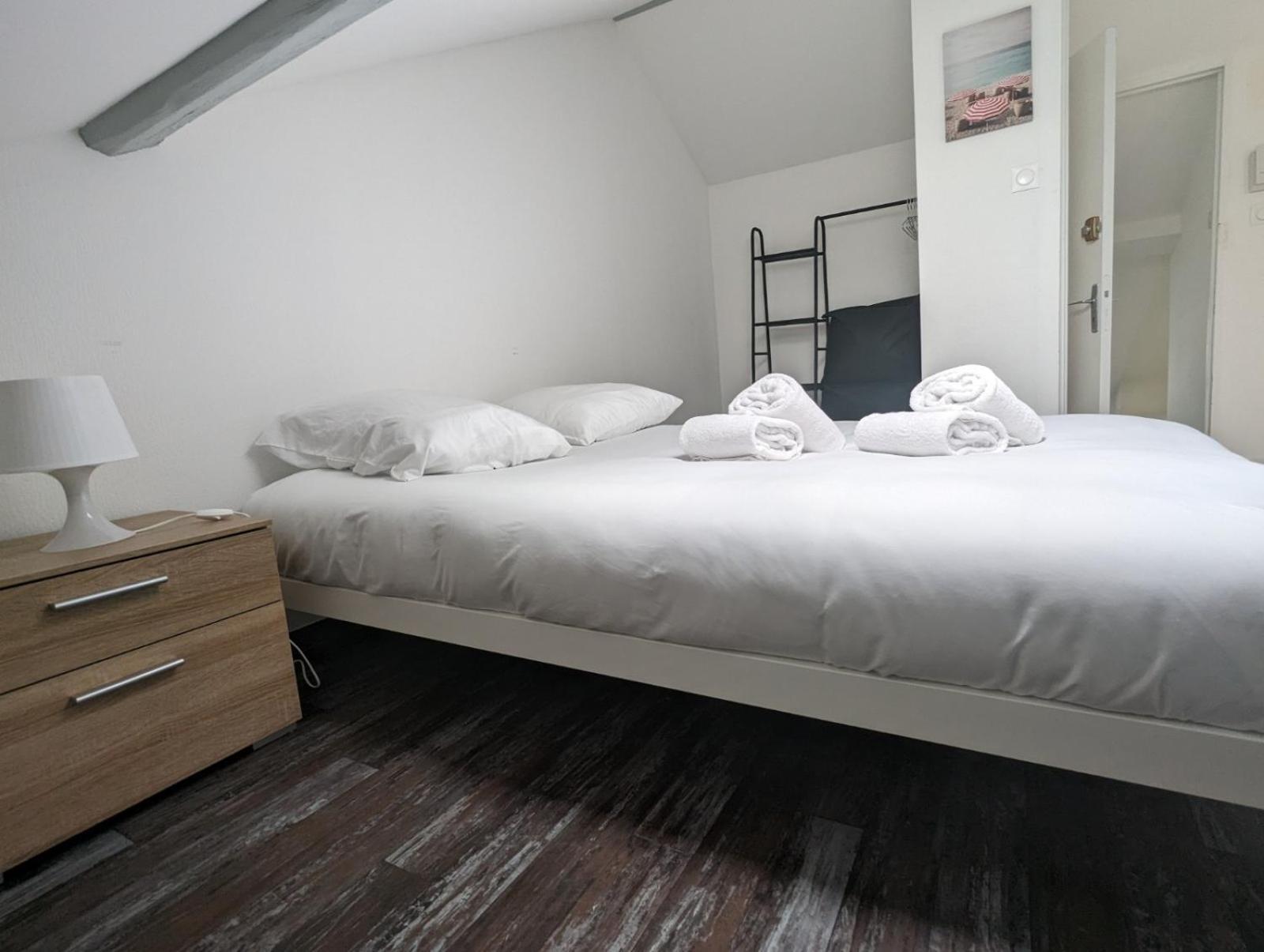 Le Thannois - Appartement 2 Chambres, Salon, Cuisine Equipee, Parking Et Wifi Gratuit Mulhouse Exteriör bild